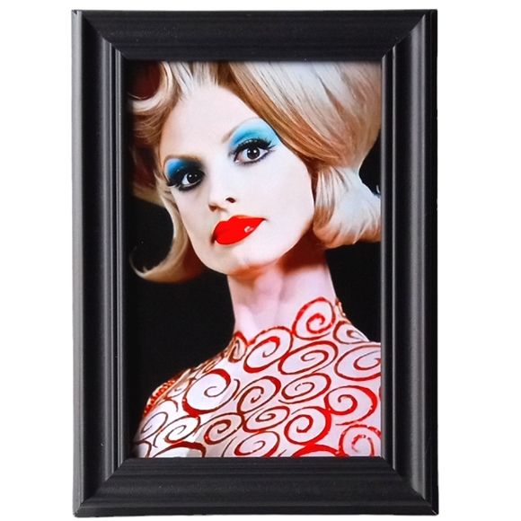 👽 Mars.Attacks Martian Girl retro Ufo Alien Edgy Alternative Framed Photo art - Picture 1 of 4